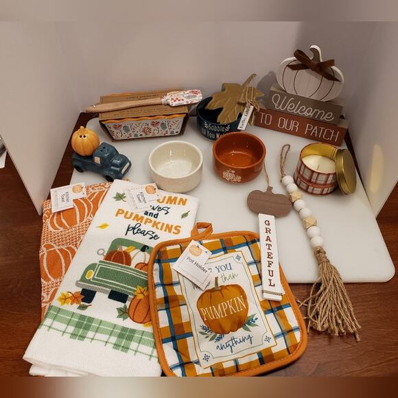 New Cottage Core Farmhouse 13 piece lot/bundle Fall home inspirational p… - Picture 2 of 16